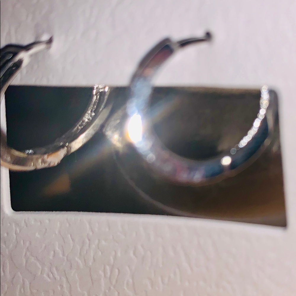 Essential hoops - Picture 2 of 3